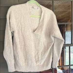 Everlane Neutral Light Taupe 100% Cashmere Sweater